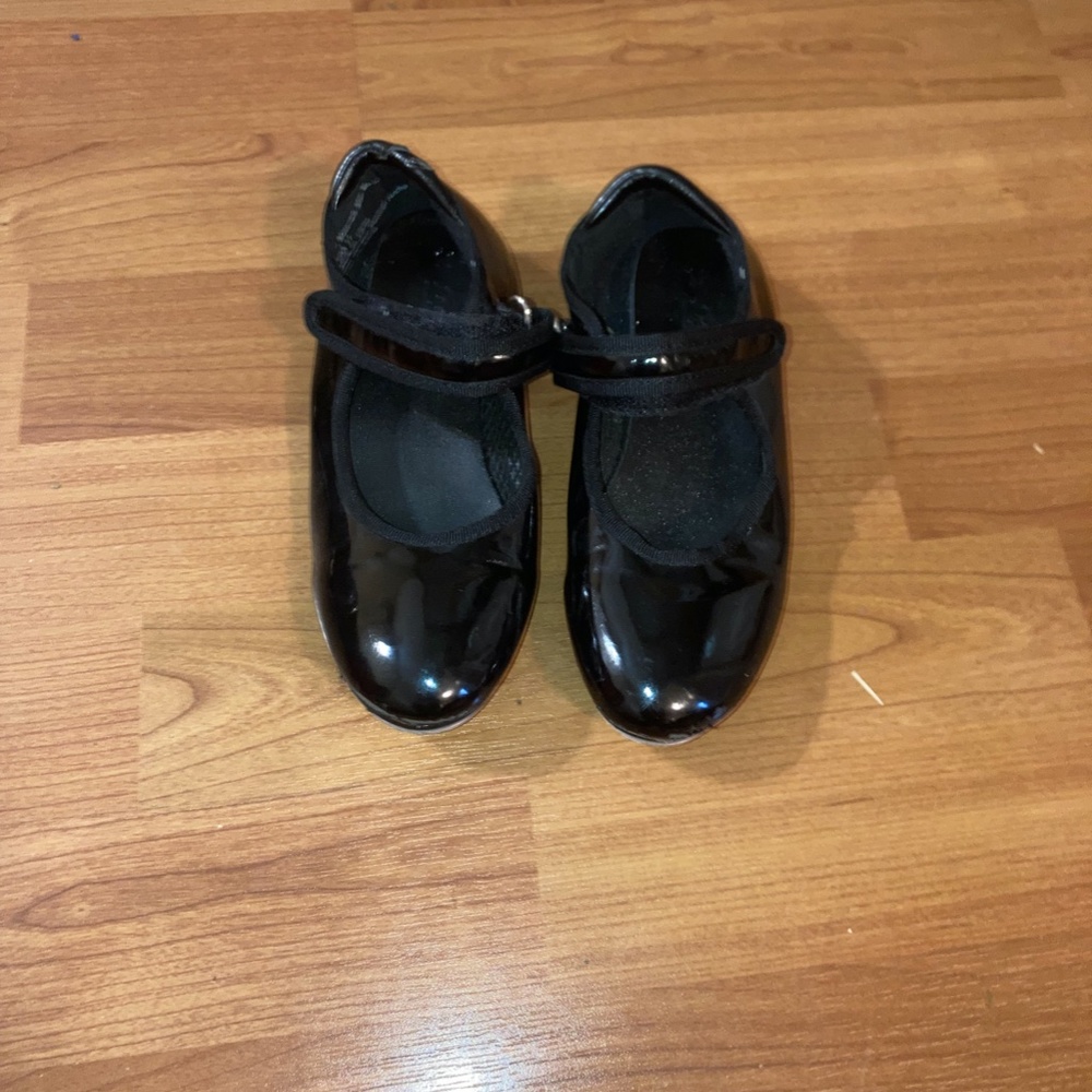 Black patent leather tap shoes sz 11